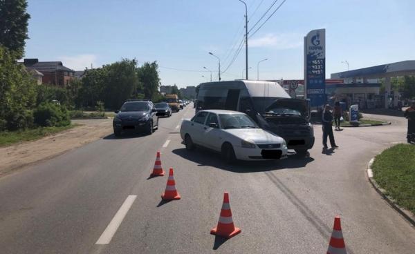 В Ставрополе в ДТП маршрутки и легковушки пострадали три человека